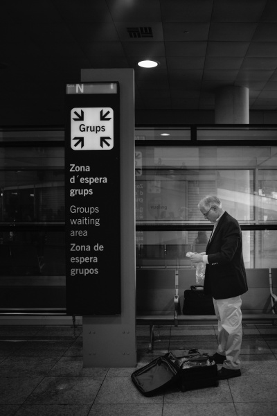 Cotos de espectaculares en la entrada de aeropuertos
